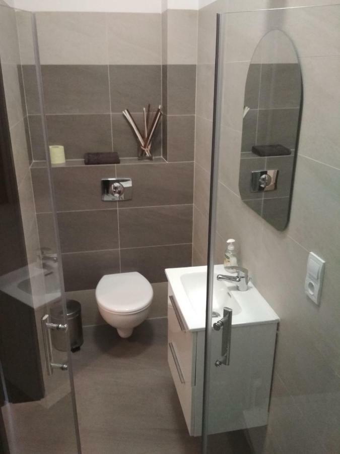 Apartament Scorpion Modlin Czosnów Kültér fotó